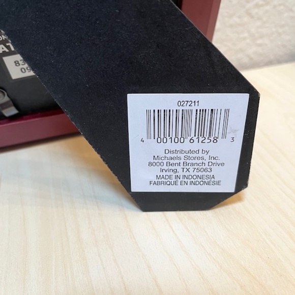 Wooden Frame for Art/Photos. Fits up to 5x7. A Beauty! Unused, New. - Picture 5 of 8